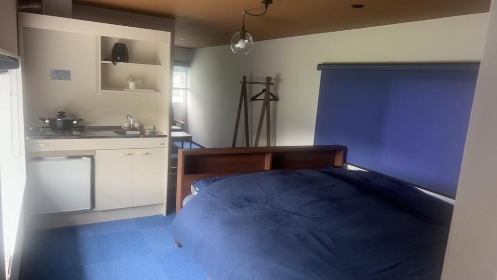 WEST in - Queen Room