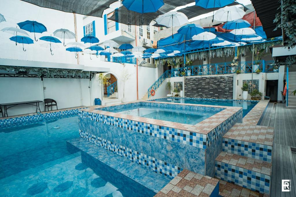 Bazén v ubytování Bernese Resort Hotel powered by Cocotel nebo v jeho okolí