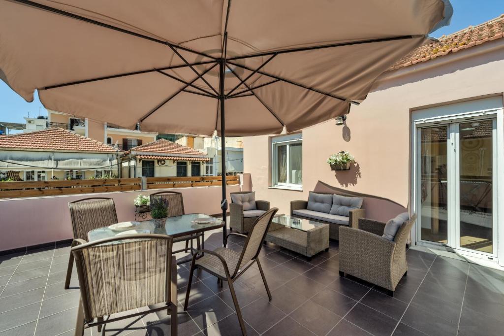 Balkón alebo terasa v ubytovaní Dennis City Center Elegant Apartment (2)