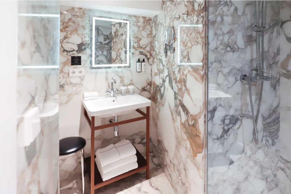 MYR Marqués House - 14