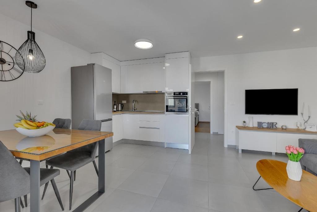 Kuchyňa alebo kuchynka v ubytovaní Apartment Sky Makarska