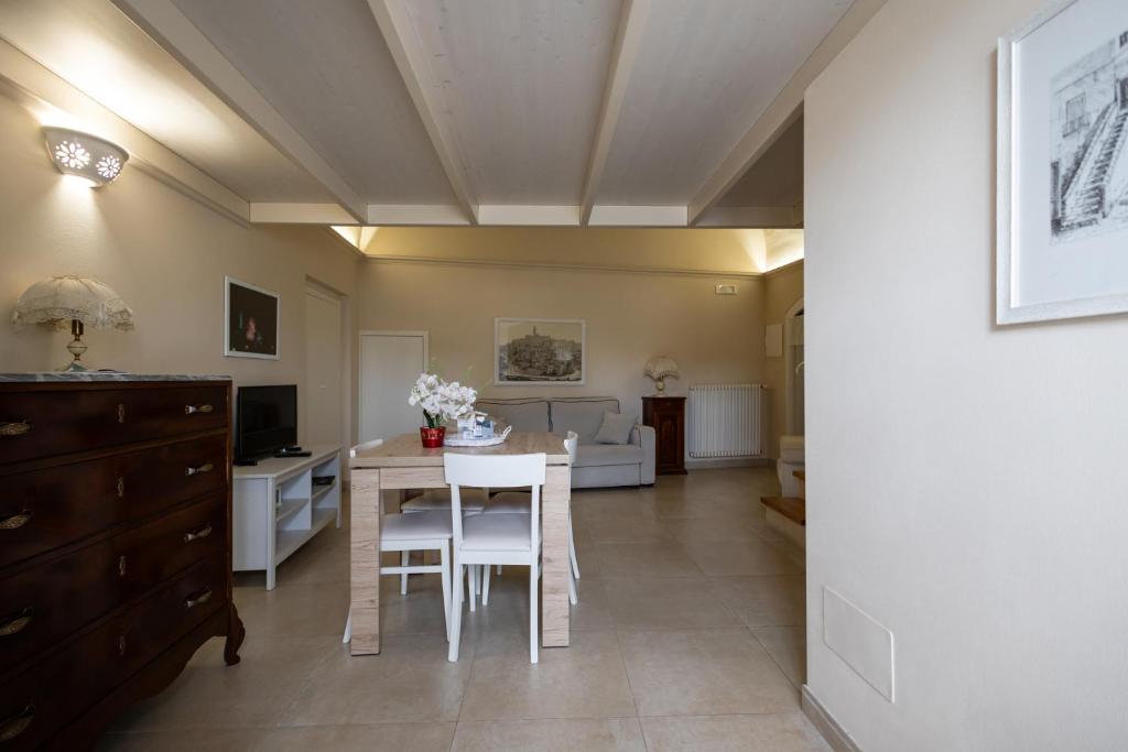 Antica Dimora Storica La Finestra Sul Campanile - 15