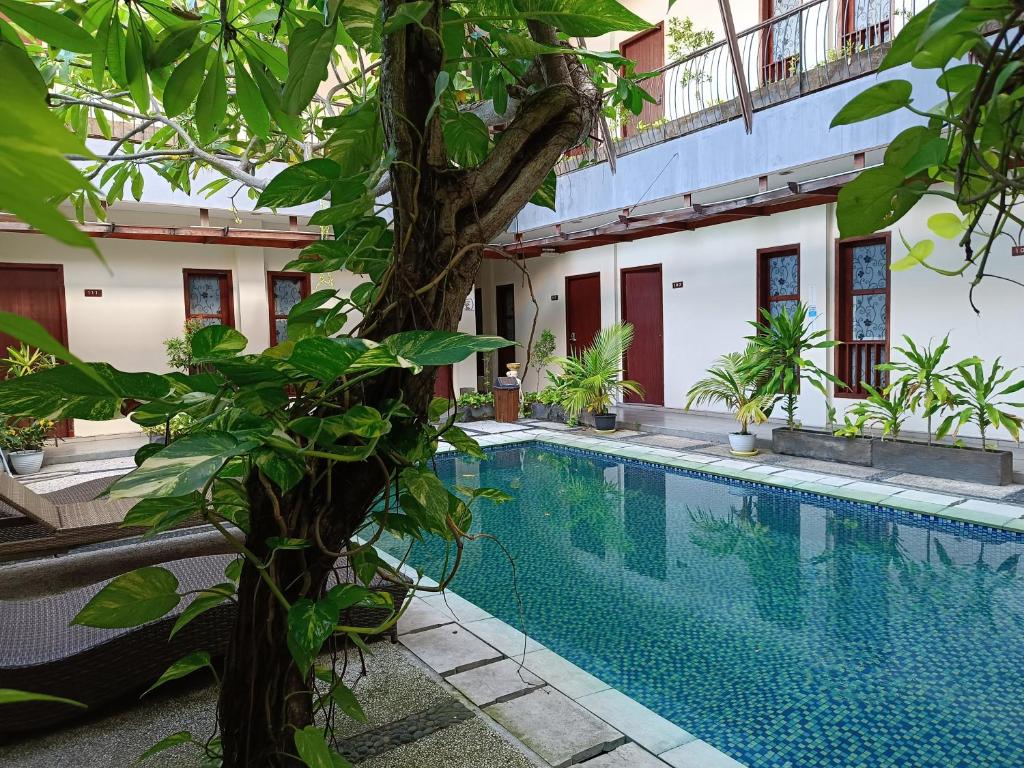 Bazén v ubytování Keola Hotel Legian nebo v jeho okolí