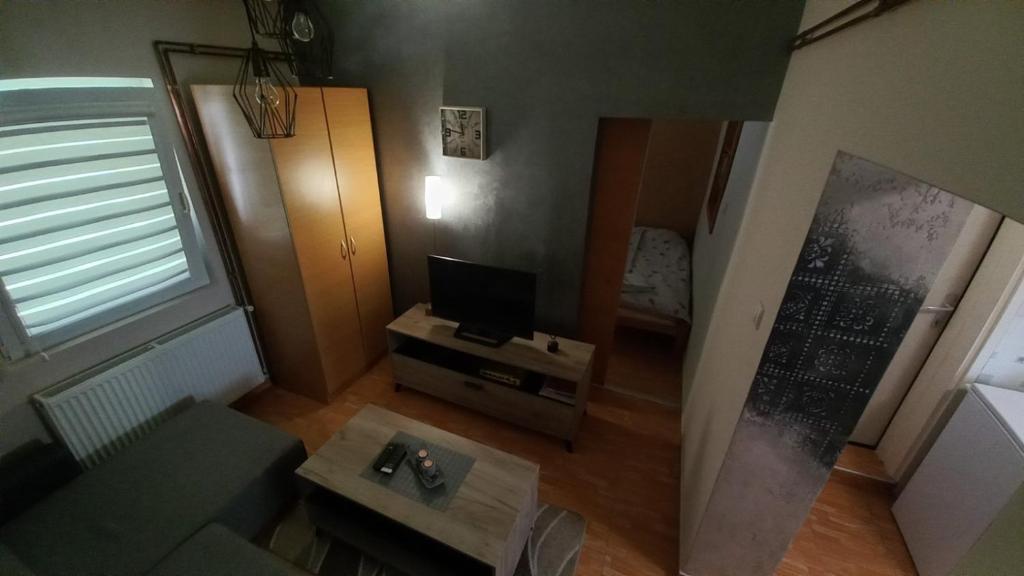 TV a/nebo společenská místnost v ubytování Apartman Ivona