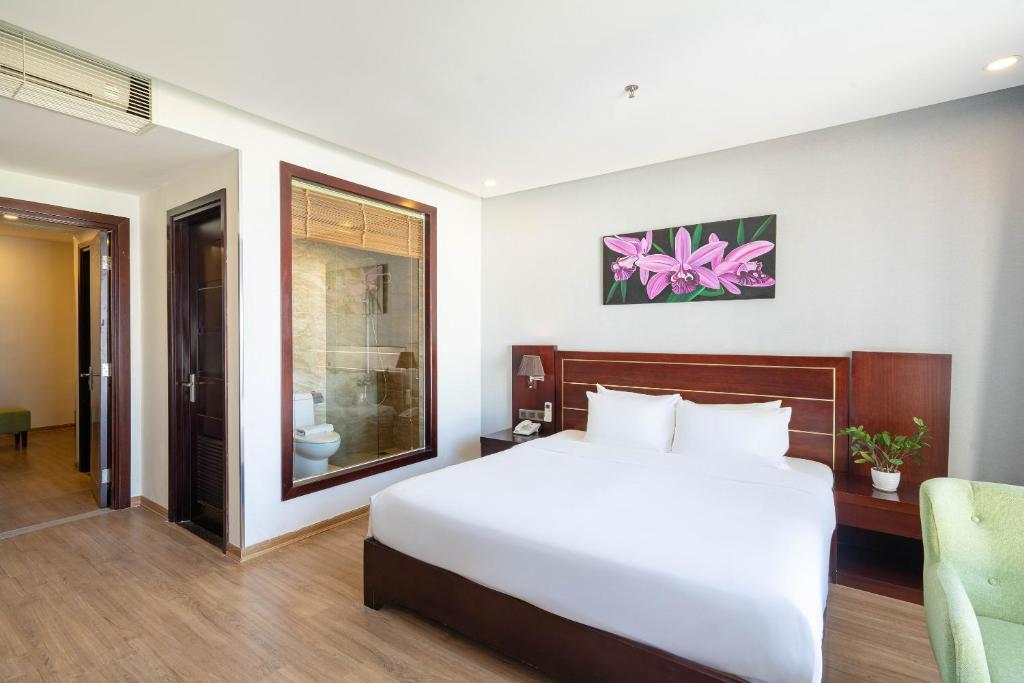Connecting Room with Balcony and Sea View