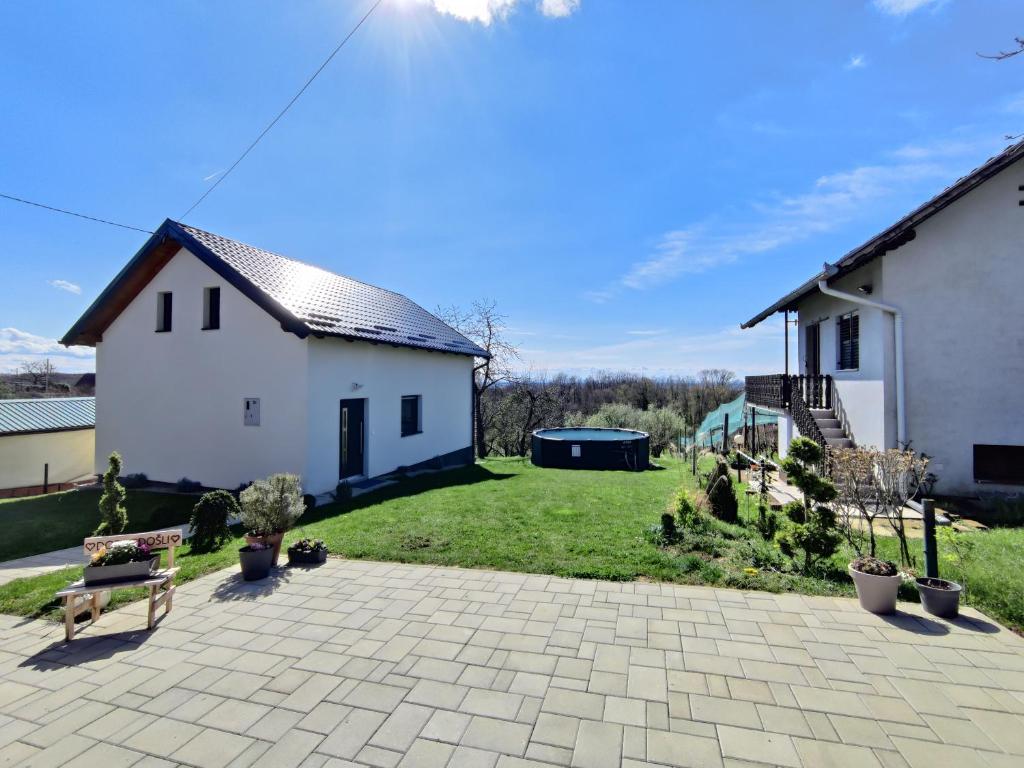 Vonkajšia záhrada v ubytovaní Kuća za odmor Villa Cesarica - Zagreb