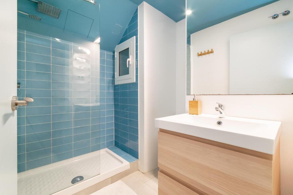 Vannituba majutusasutuses Amazing flat in Barceloneta with private terrace 2-2