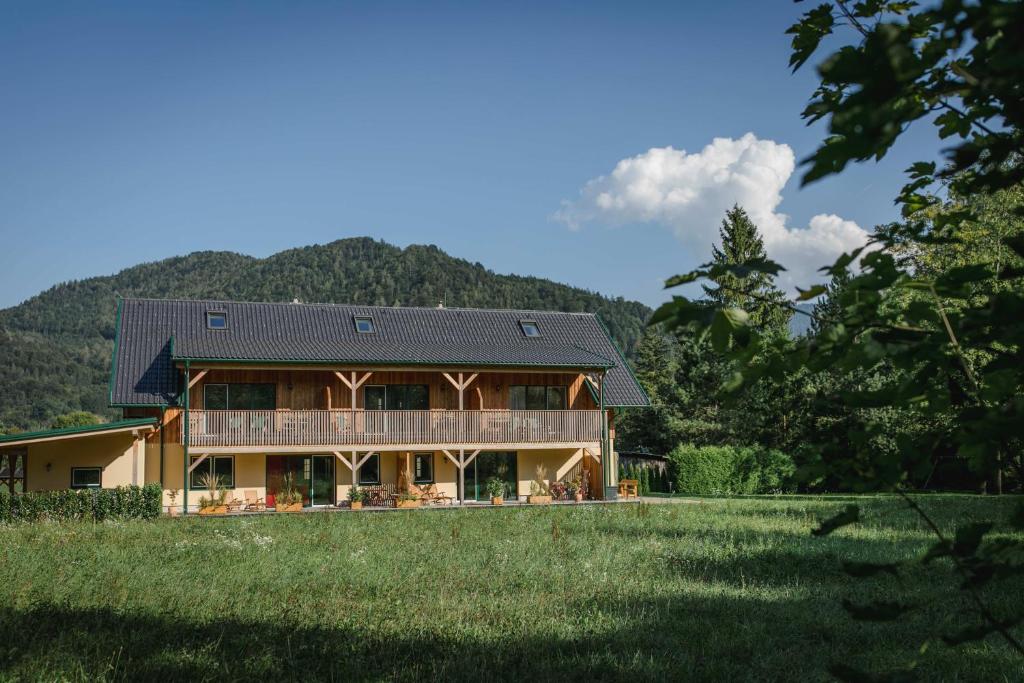 Nespecifikovaný výhled na hory nebo výhled na hory při pohledu z apartmánu