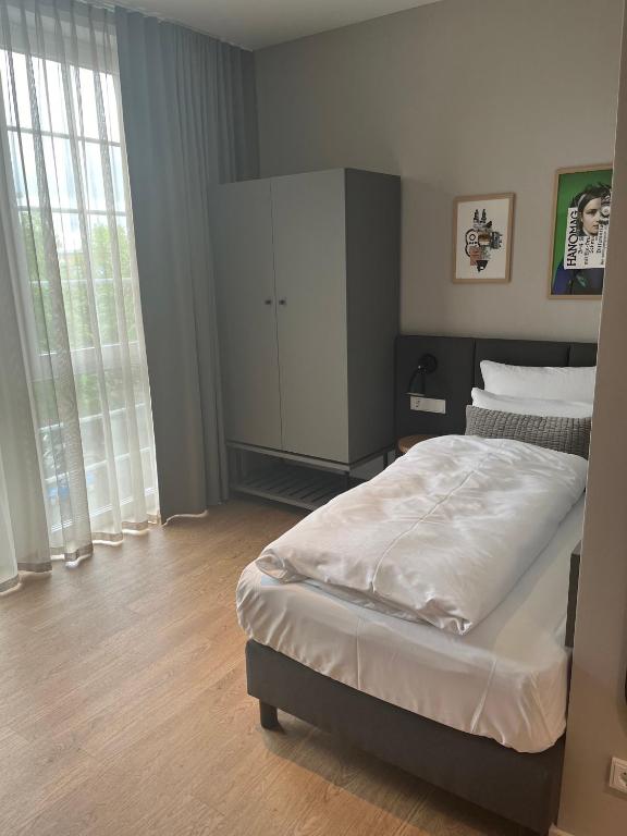 INA Boutique Hannover-Linden - Digital Access - Resim 36