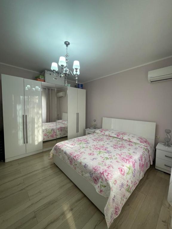 Postel nebo postele na pokoji v ubytování Private House Shkoder