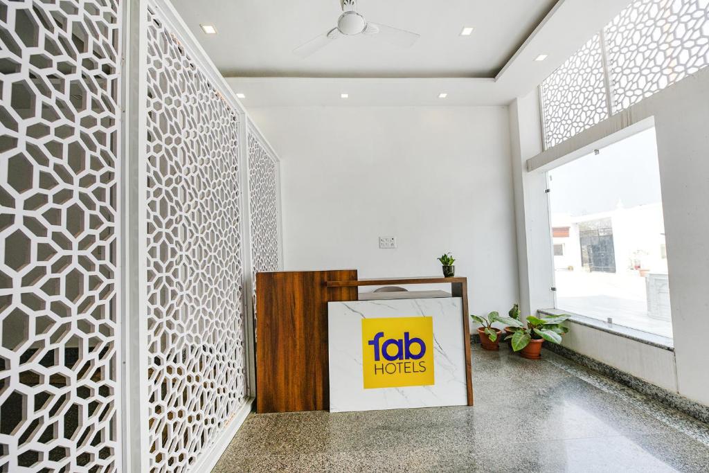 Fotografie z fotogalerie ubytování FabHotel Jaswinder Bhawan v destinaci Haridvár