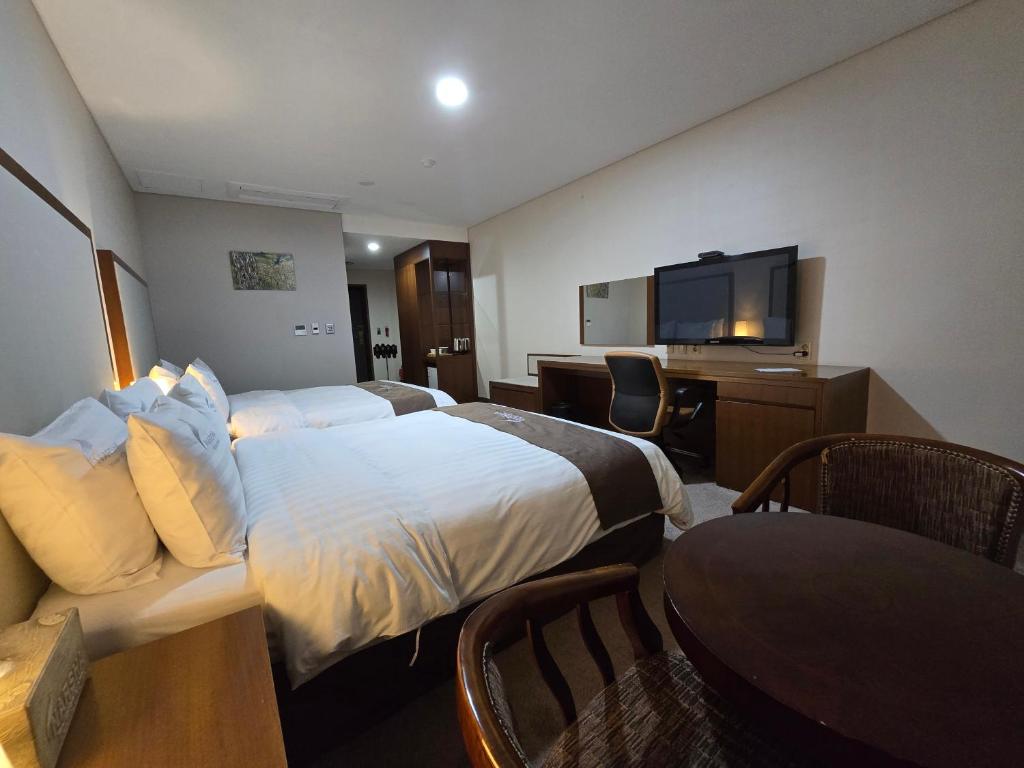 Yeosu Narsha Hotel - Familiekamer Met 2 Aparte Bedden