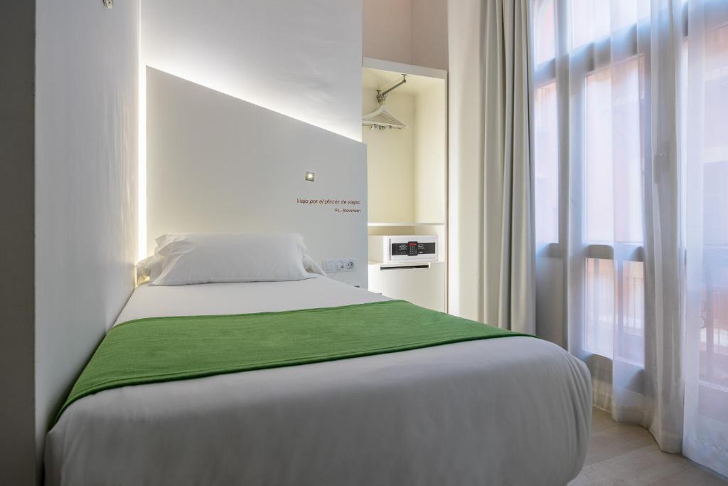 Atarazanas Málaga Boutique Hotel - Resim 7