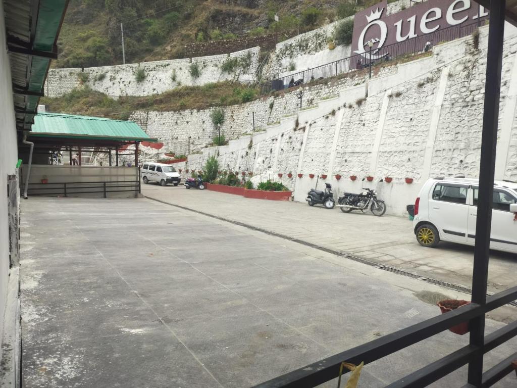 Fotografie z fotogalerie ubytování Treebo Premium Queen Of Hills Near Mall Road v destinaci Mussoorie
