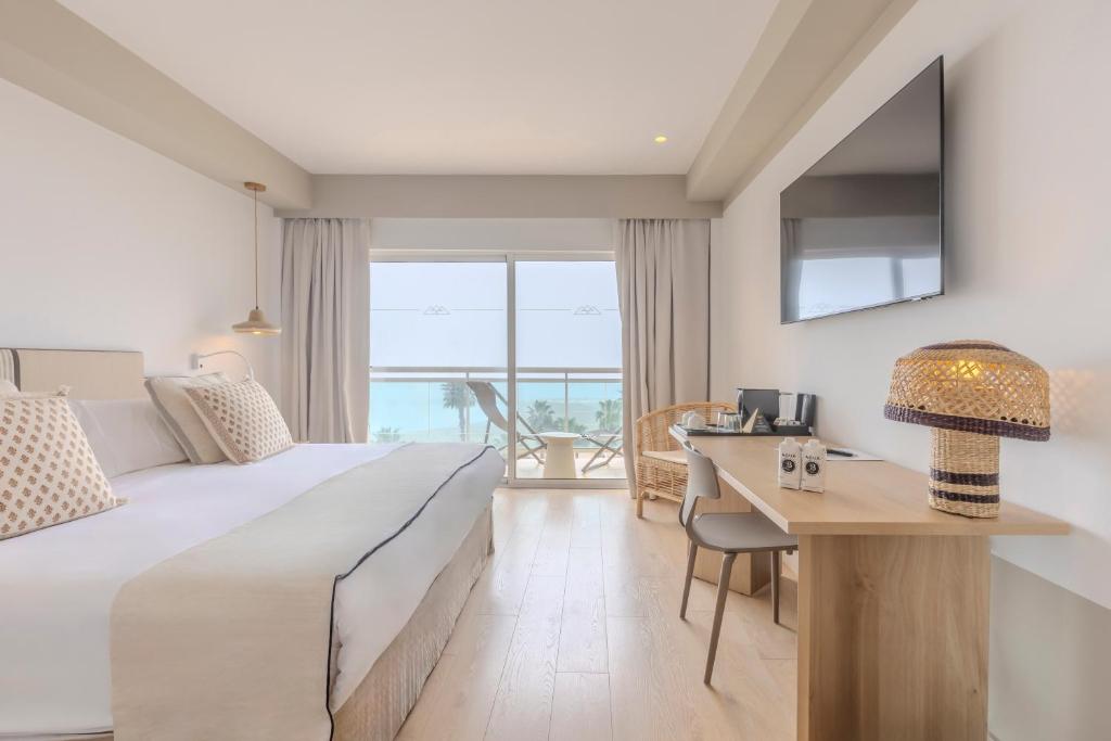 
Superior Double or Twin Room with Sea View
