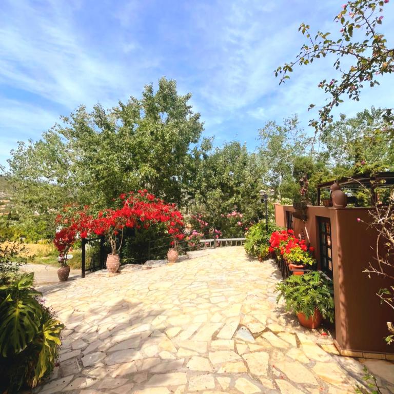 Zahrada ubytování Okeanis Apartments & Suites Adults Only