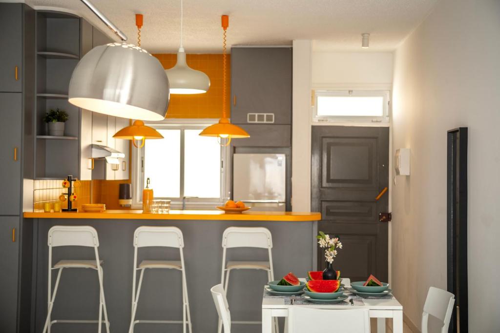 Cucina o angolo cottura di Protaras O2 Seaside Suite