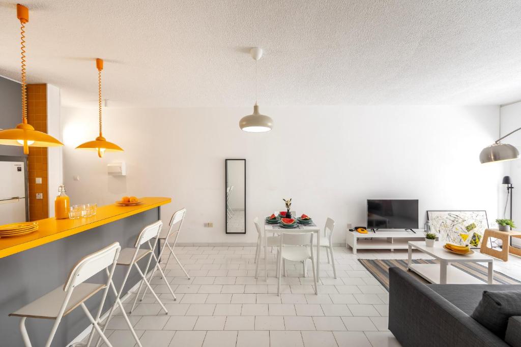 TV o dispositivi per l'intrattenimento presso Protaras O2 Seaside Suite