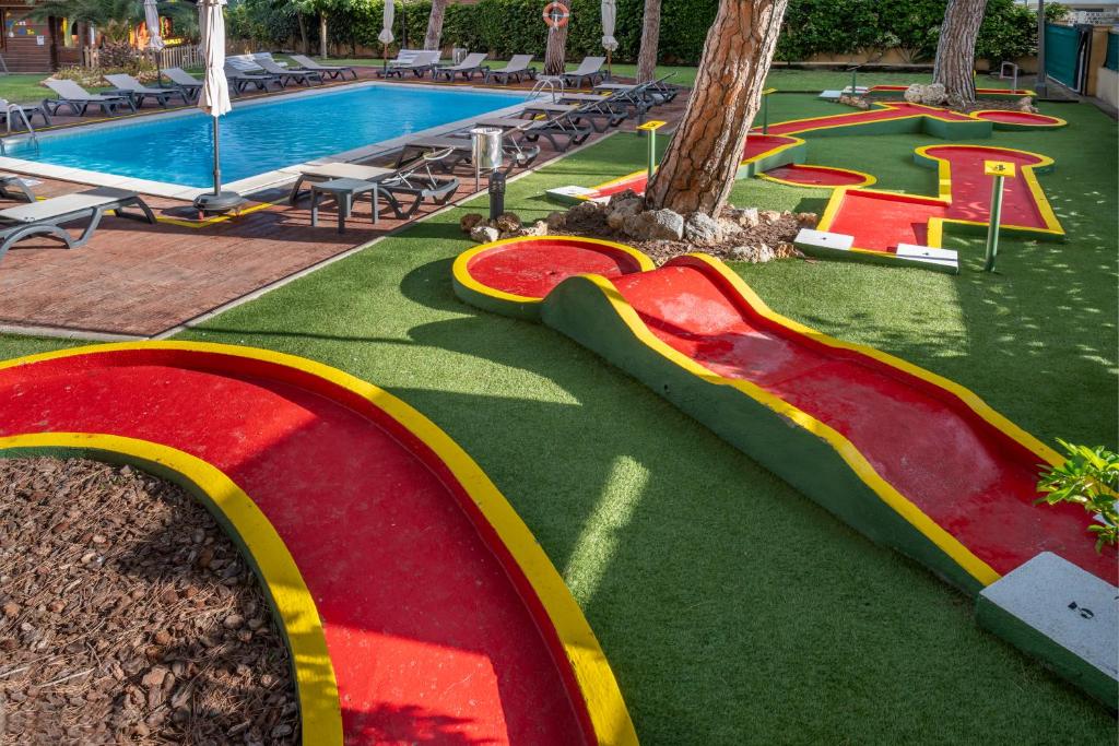 Bazén v ubytování 4R Playa Park nebo v jeho okolí