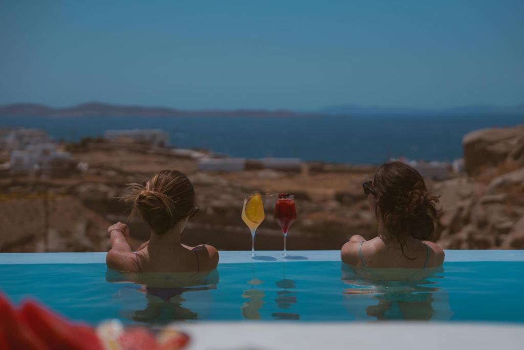 Nápoje v ubytování Nomia Sunset Suites Mykonos
