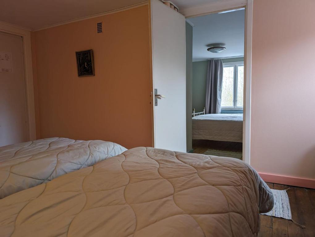 Postel nebo postele na pokoji v ubytování Brukshotellet Öland - Vandrarhem