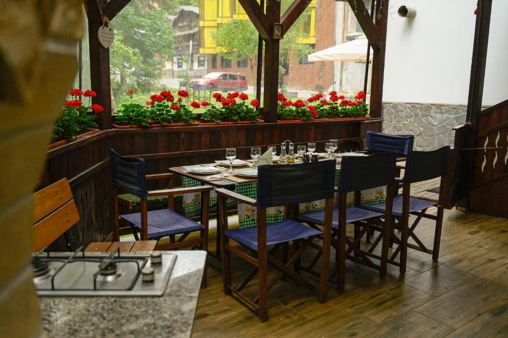 Restaurace v ubytování Pensiunea Anotimpuri