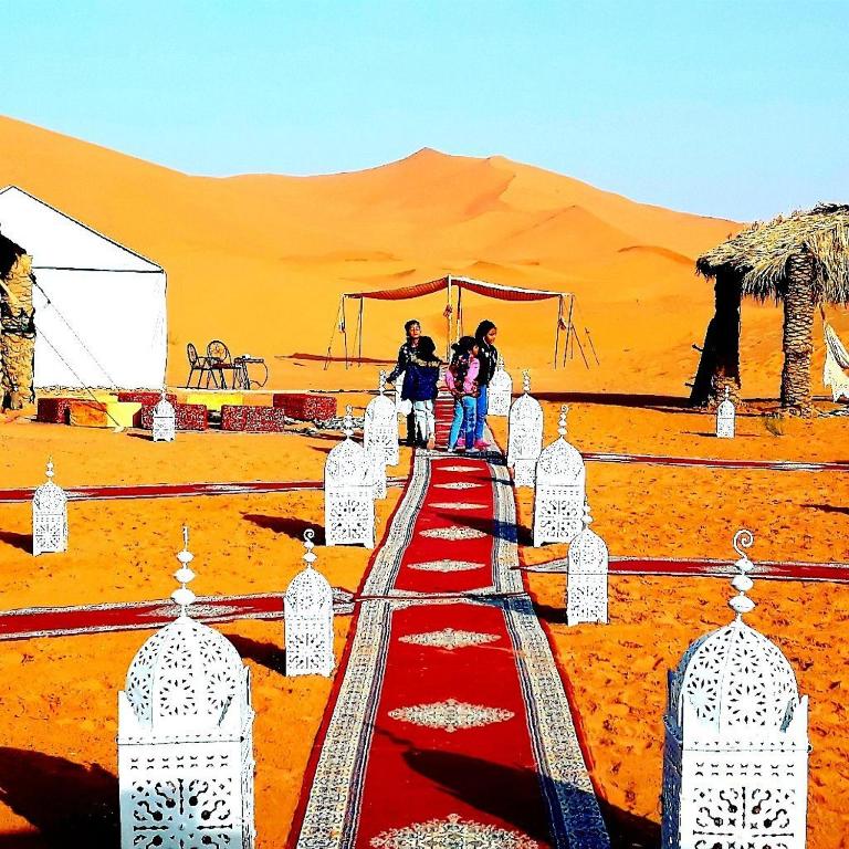Hosté ubytování merzouga luxury spirit camp