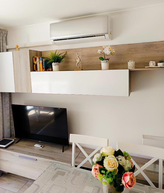 Fotografie z fotogalerie ubytování Apartamento Margarita con piscina en Playa Honda, Playa las Américas v destinaci Arona