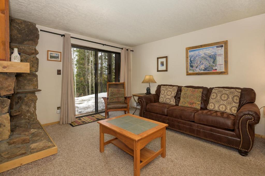 Χώρος καθιστικού στο Beaver Village Unit #0711