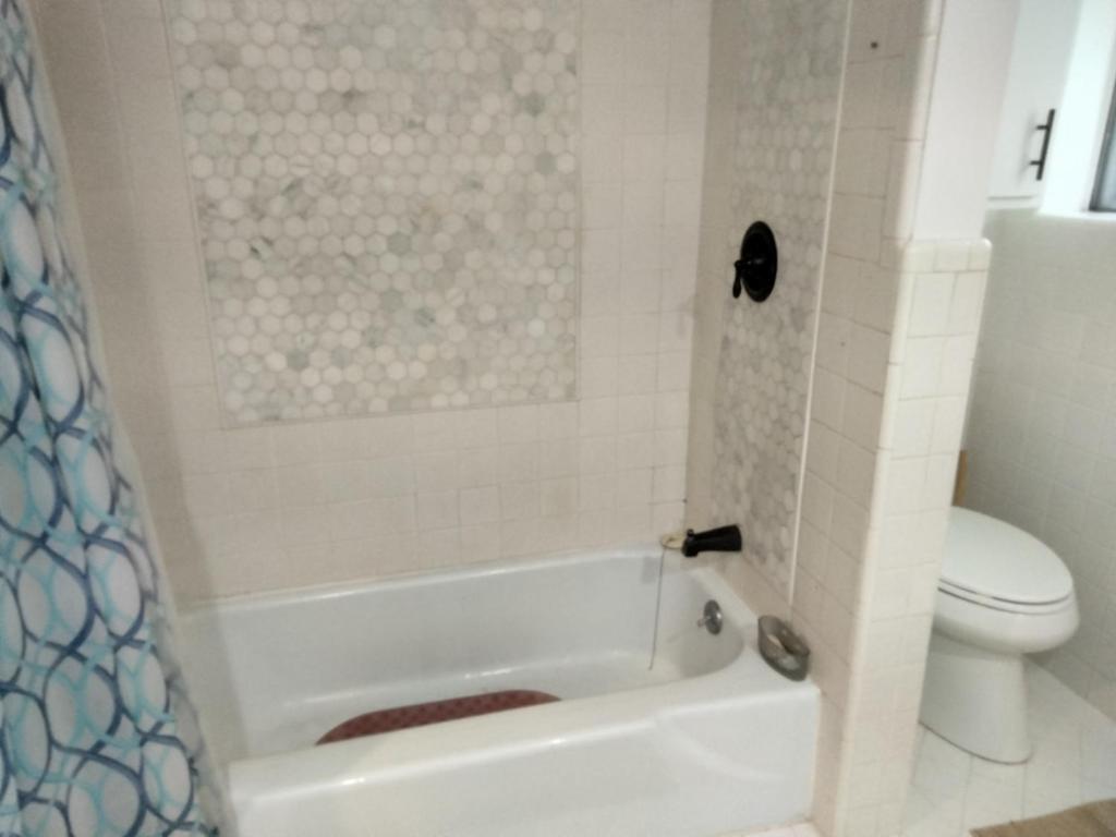 The Art Abbey Bed & Breakfast - Single Room With Bathroom
