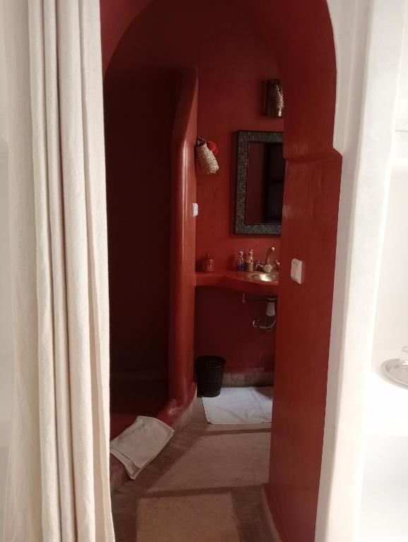 Koupelna v ubytování Le riad de l'étoile ocre - COTG