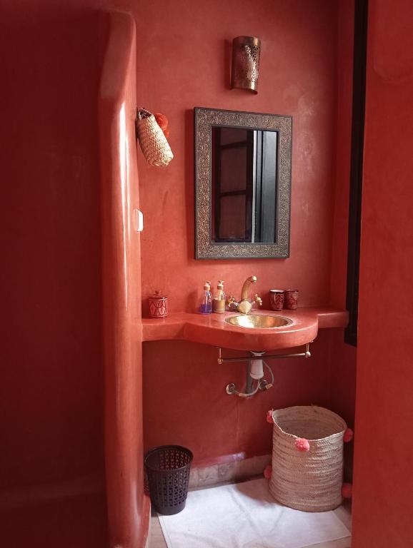 Koupelna v ubytování Le riad de l'étoile ocre - COTG