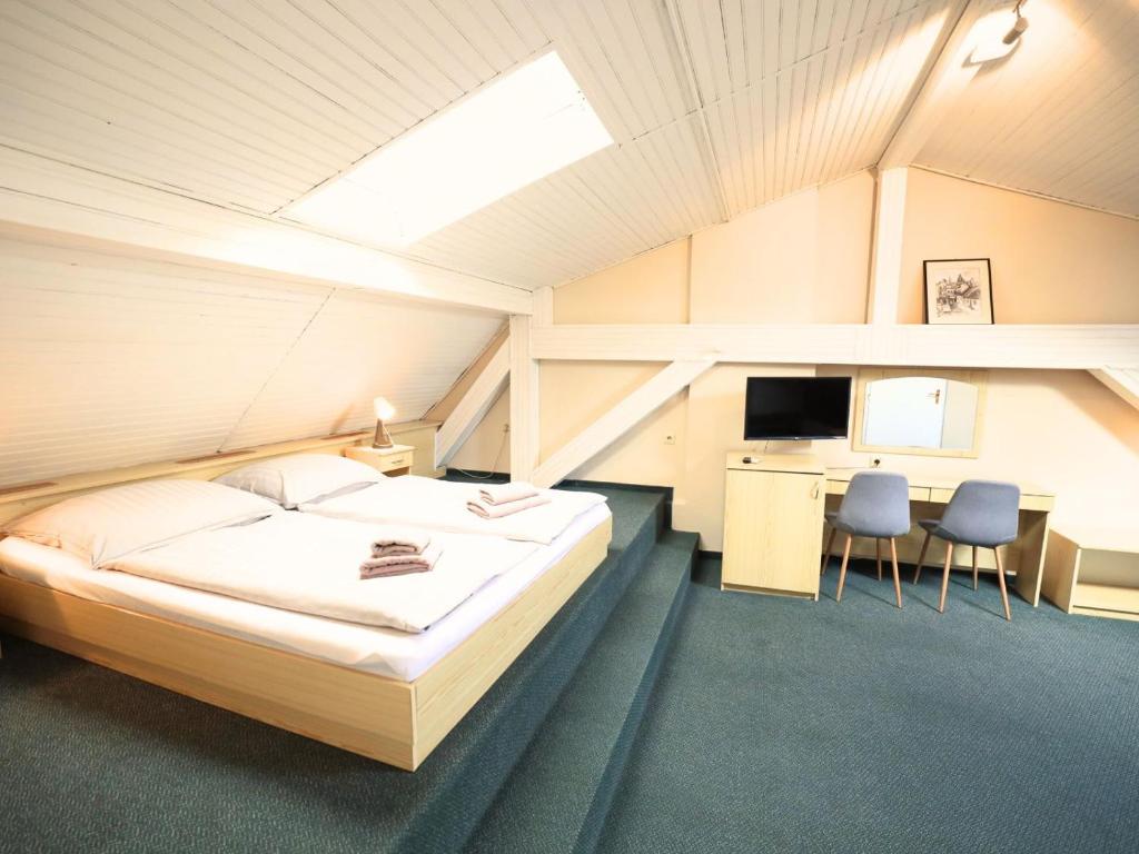 
Standard Double Suite
