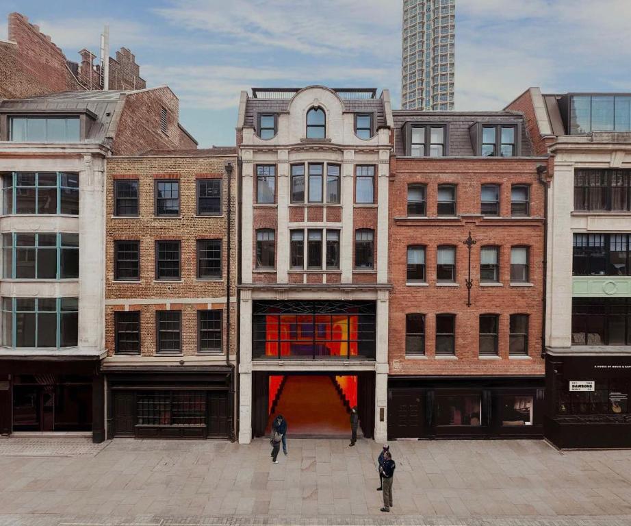 Chateau Denmark London - Resim 5