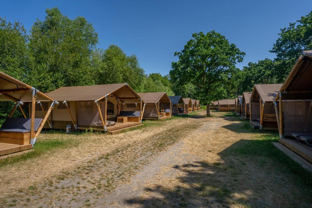 Budova, kde se the luxury tent nachází