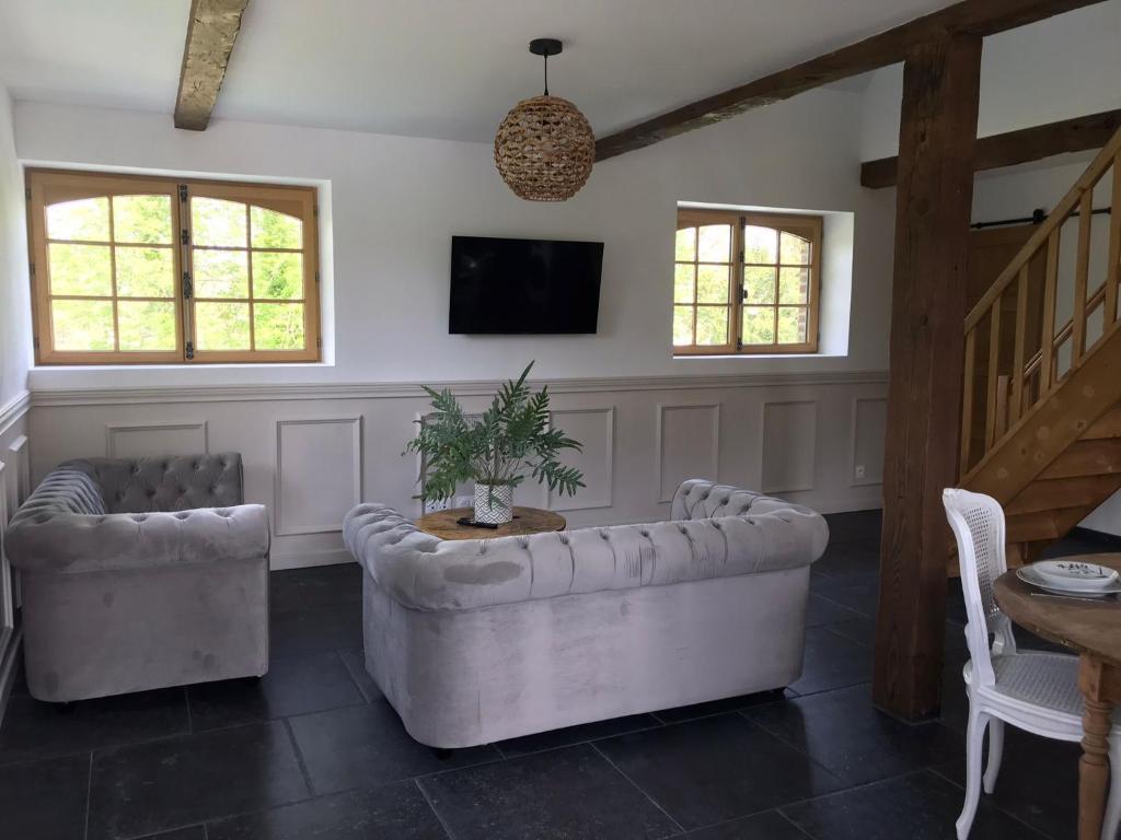 Gîte du Moulin Pidoux - Three-Bedroom Holiday Home