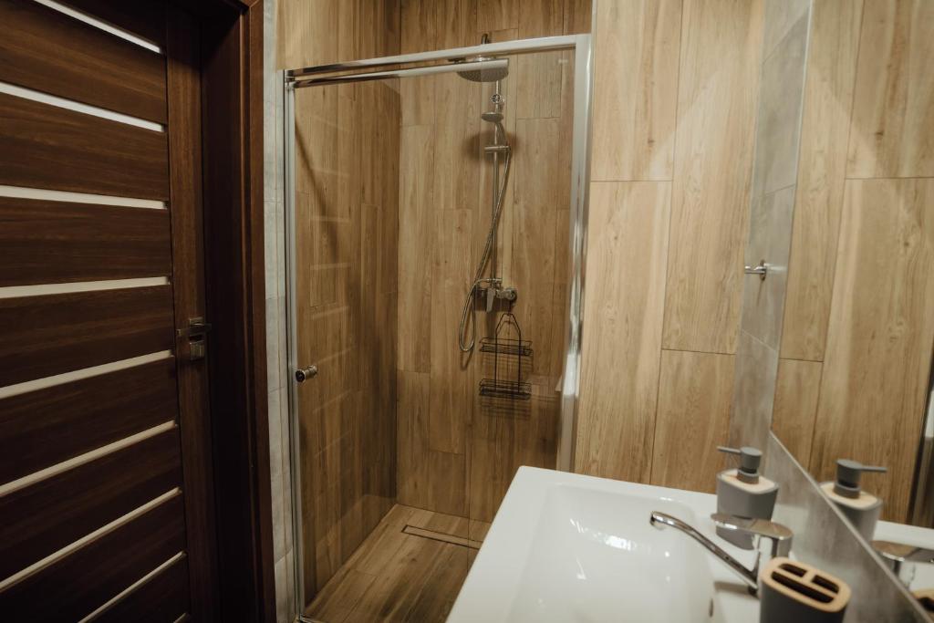 Apartamenty Kaszuba - Double Room With Private Bathroom