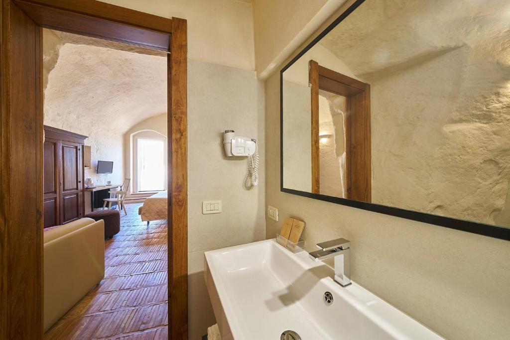 Un baño de Fra I Sassi Residence