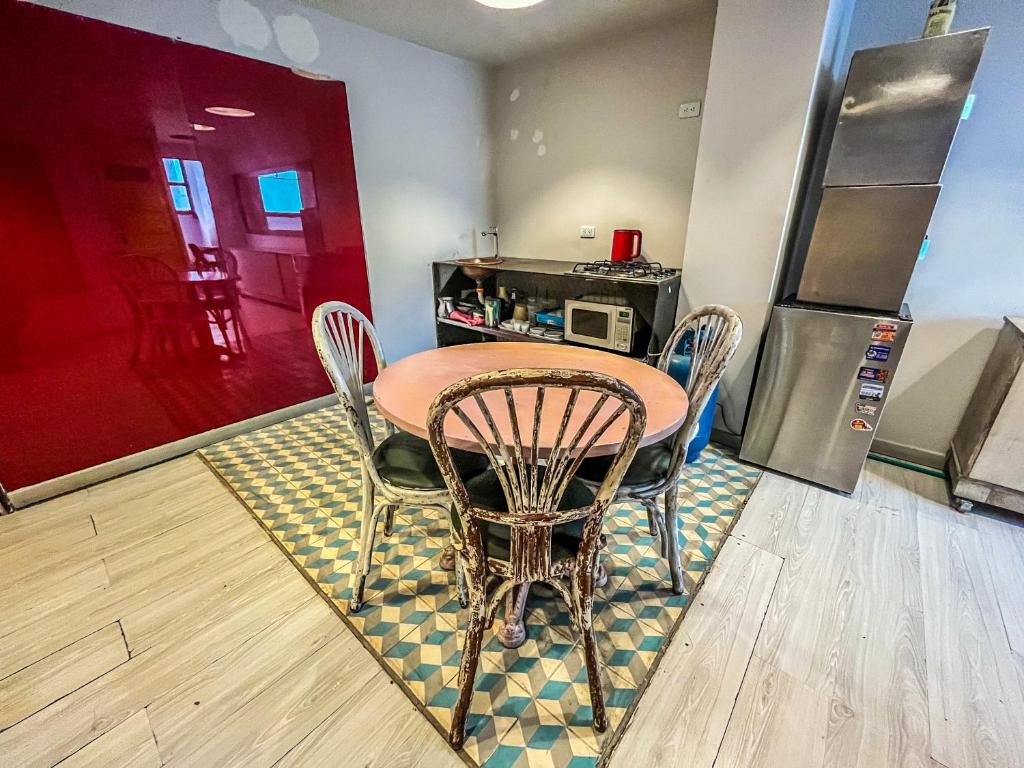 Kuchyň nebo kuchyňský kout v ubytování Fardo Hotel Autónomo en Bogotá - Zona T - Recepción Digital 24H