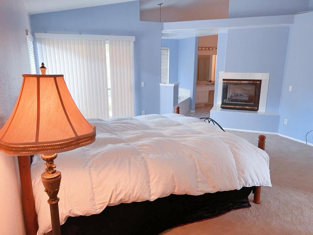 Легло или легла в стая в Comfy Master Room
