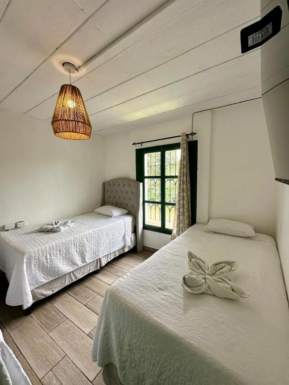 Selah Hotel & Coffee - Family Room With Balcony