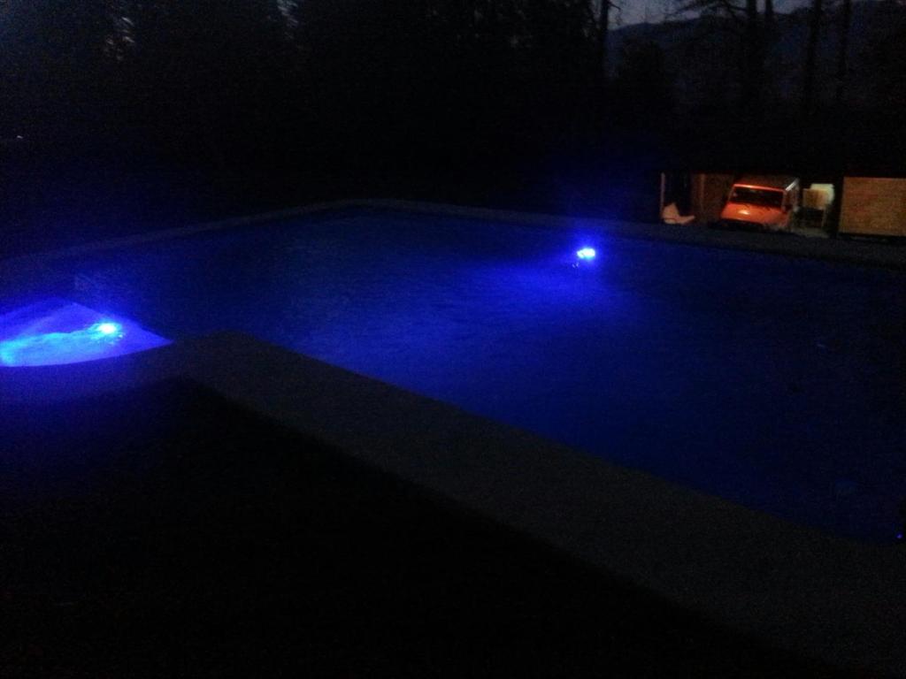 Piscina di Cabañas Wualmapu " acceso sólo vehiculos tipo camioneta, jeep o SUV" o nelle vicinanze