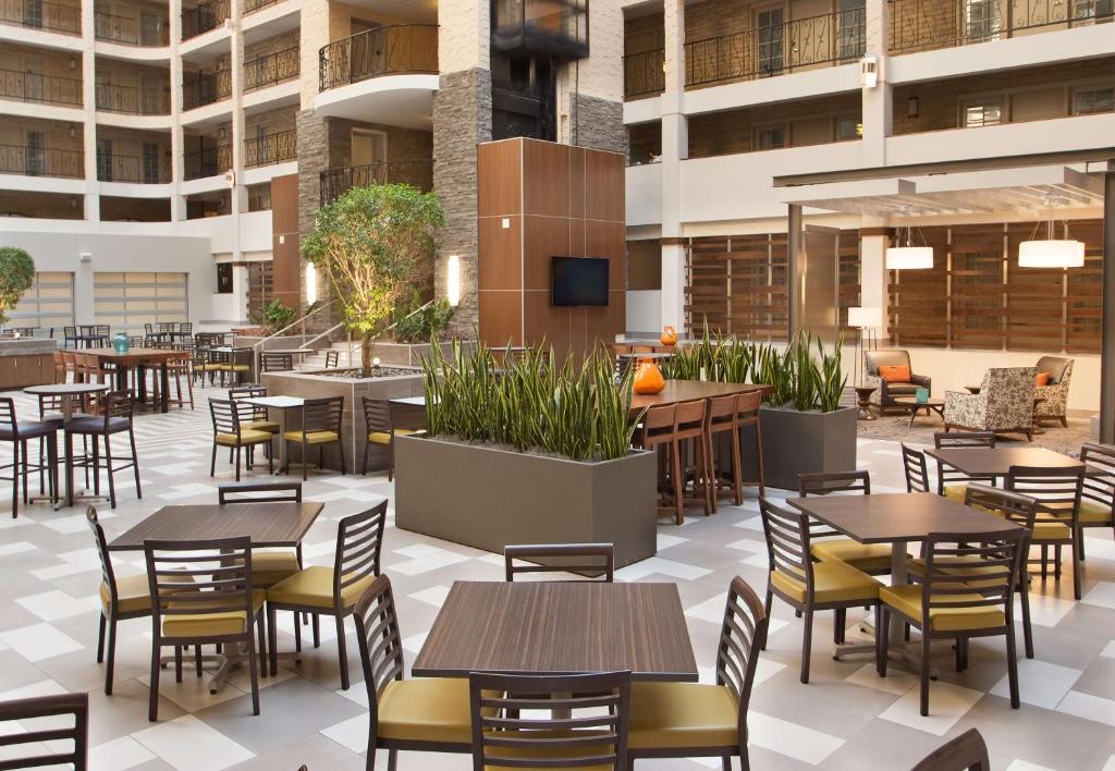 Embassy Suites by Hilton Bloomington/Minneapolis - Housity