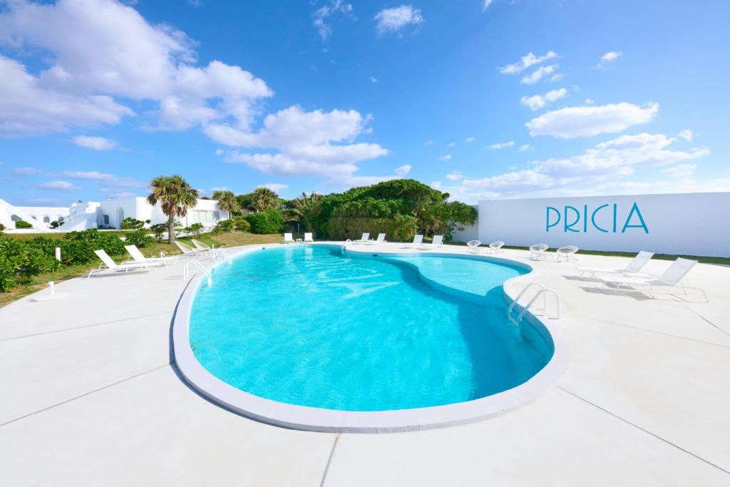 Bazén v ubytování Pricia Resort Yoron nebo v jeho okolí