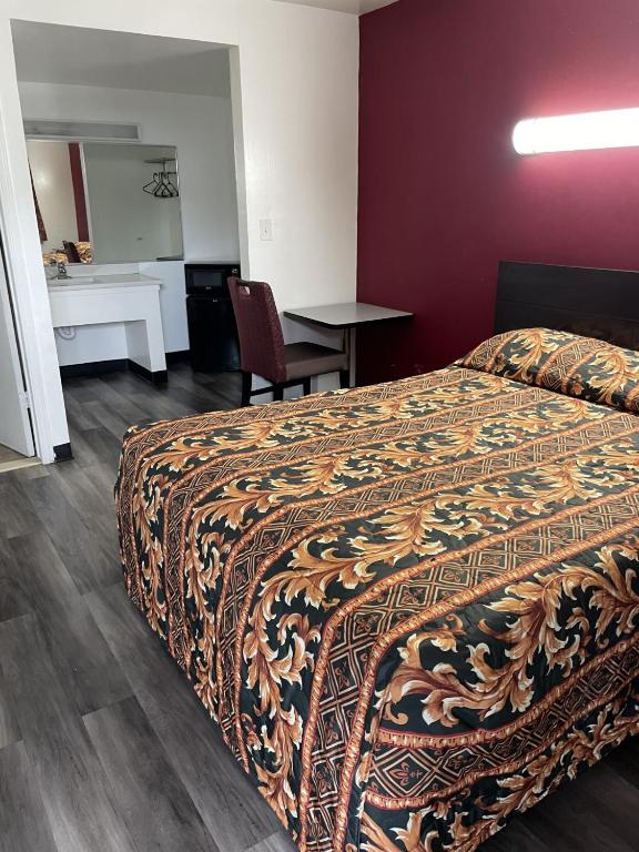 Budget Inn - Elizabeth, NJ - Suite Deluxe Con Cama Grande