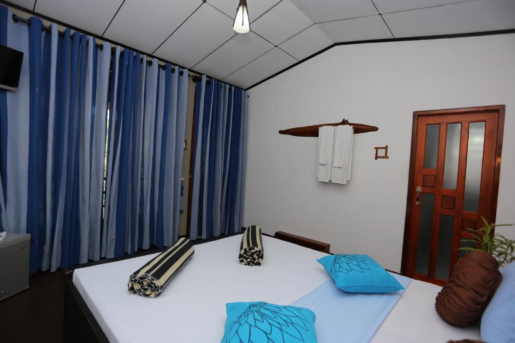 Leisure Dream Inn - 1