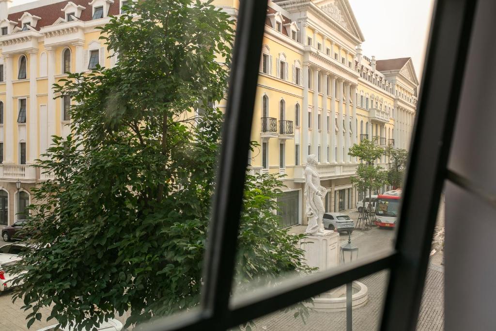 Elegant Boutique Hotel Ha Long - 6