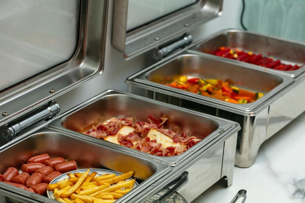 Elegant Boutique Hotel Ha Long - 14