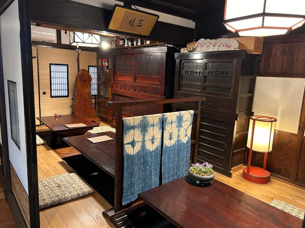Posezení v ubytování Kappo Ryokan Uoichi
