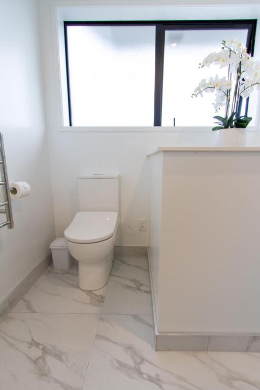 Glamorous 2 bed CBD townhouse w/King bed - Resim 33